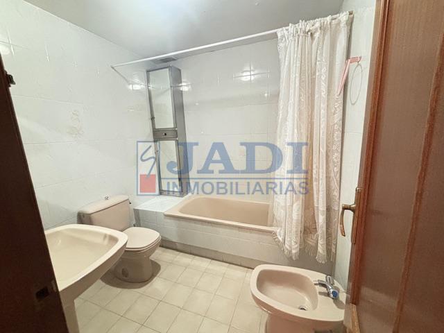 Venta de piso en Valdepeñas