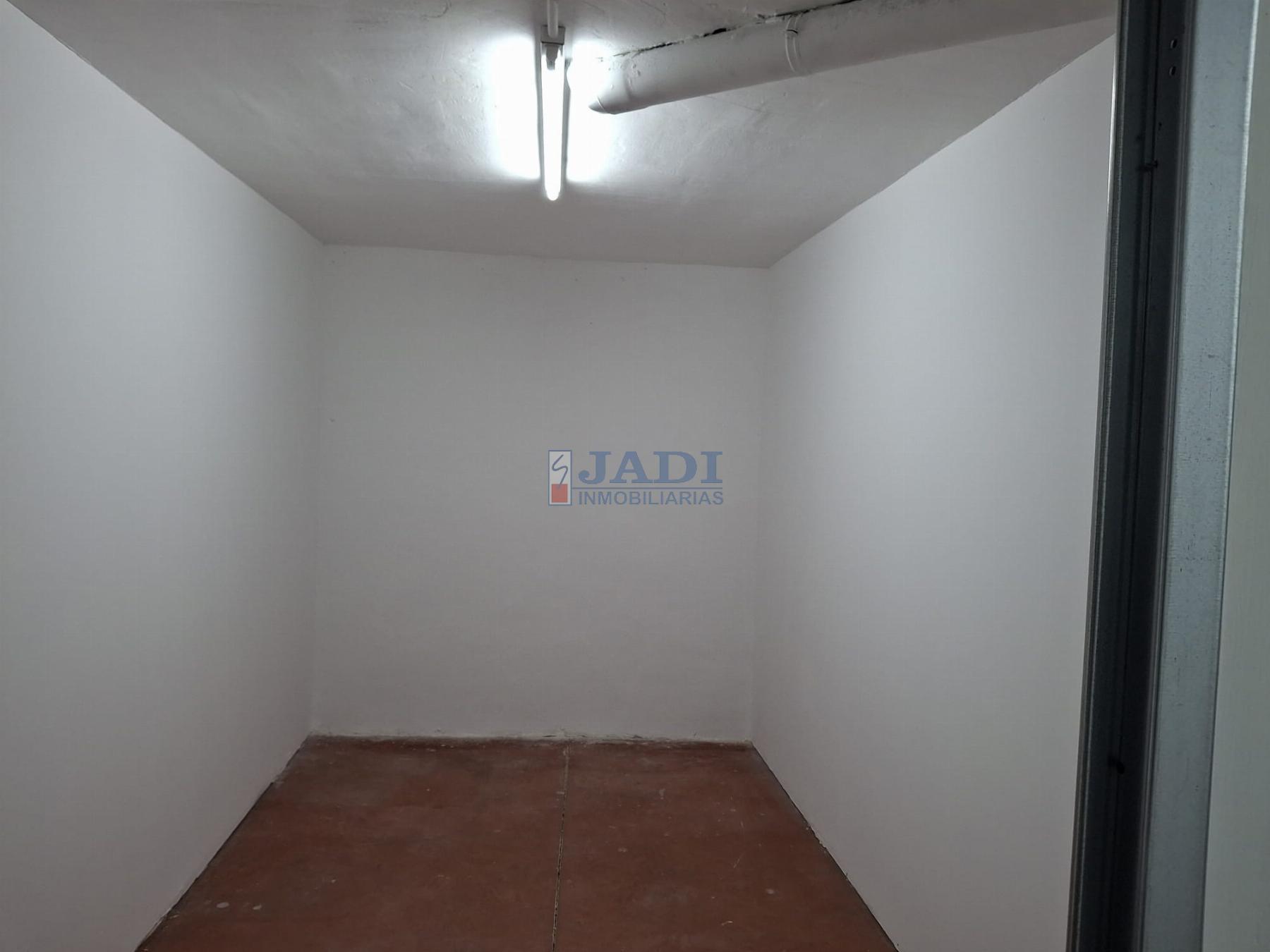 For rent of storage room in Valdepeñas