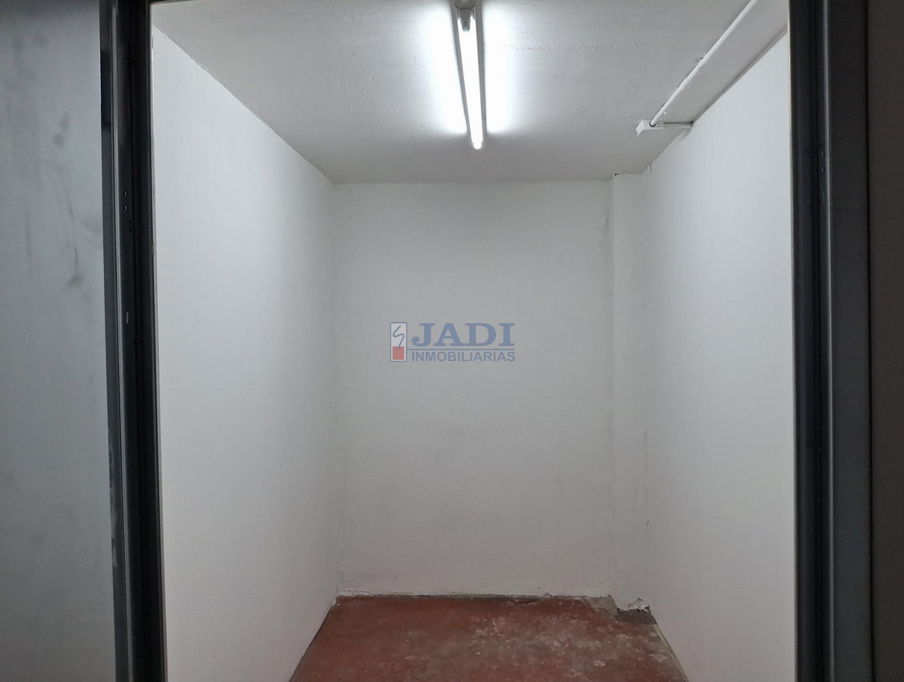 For rent of storage room in Valdepeñas