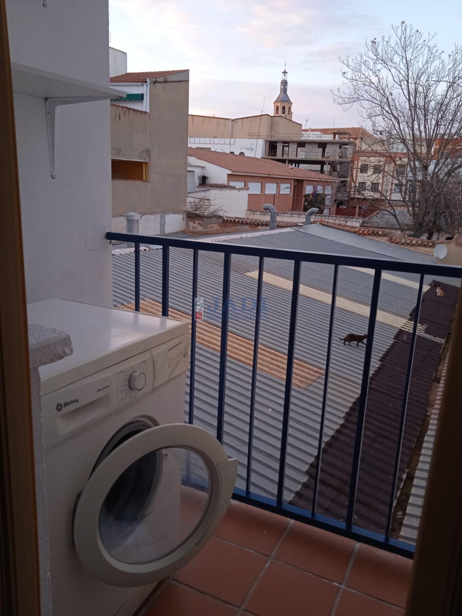 For sale of apartment in Valdepeñas