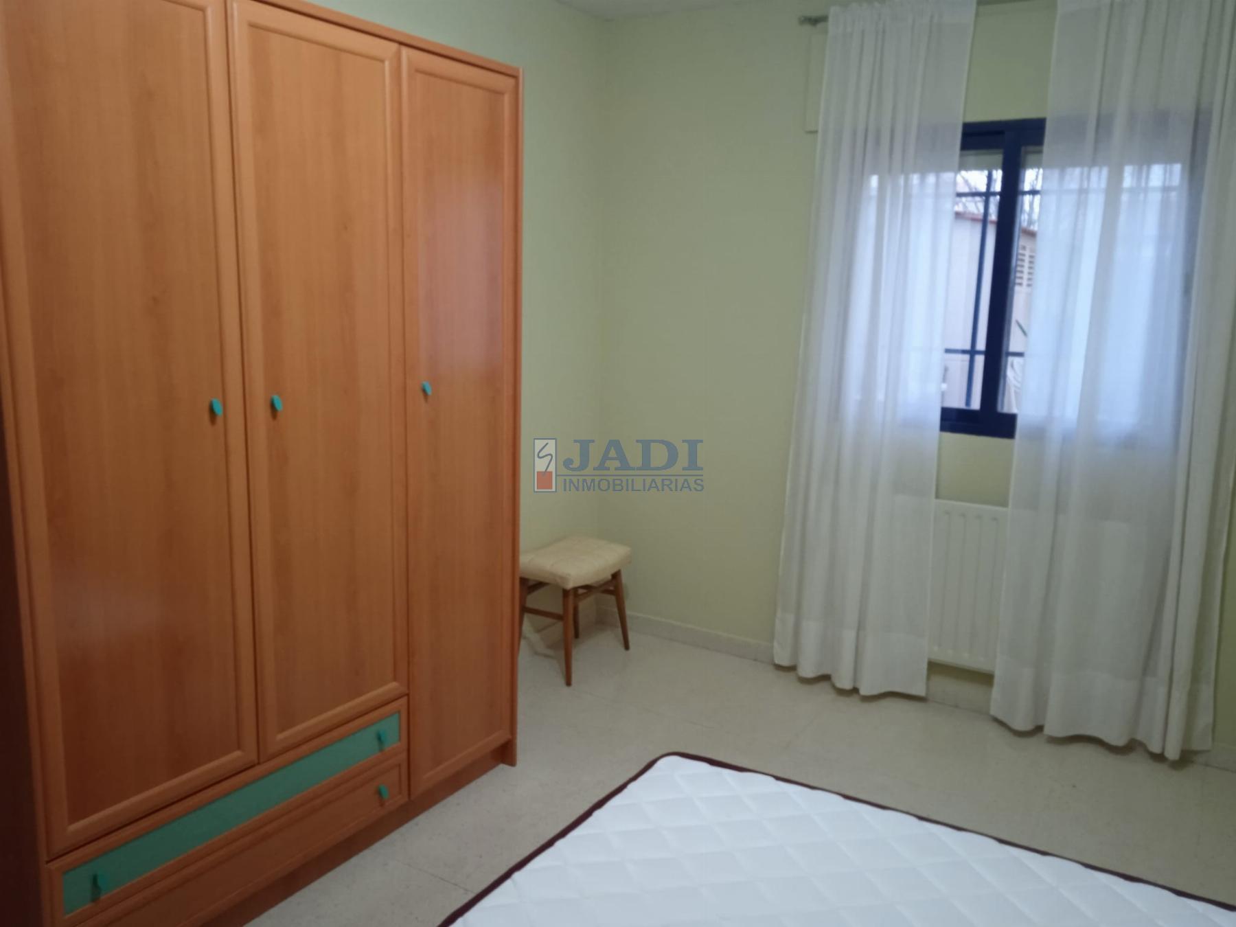 For sale of apartment in Valdepeñas