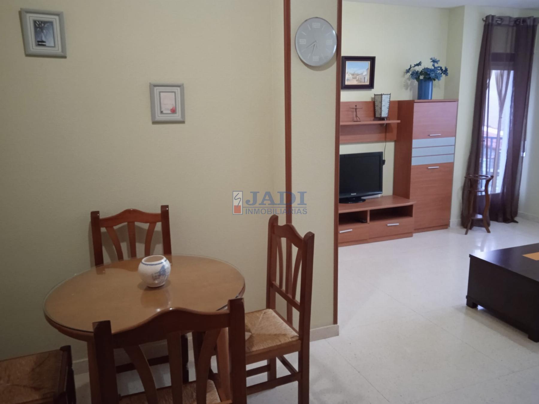 For sale of apartment in Valdepeñas