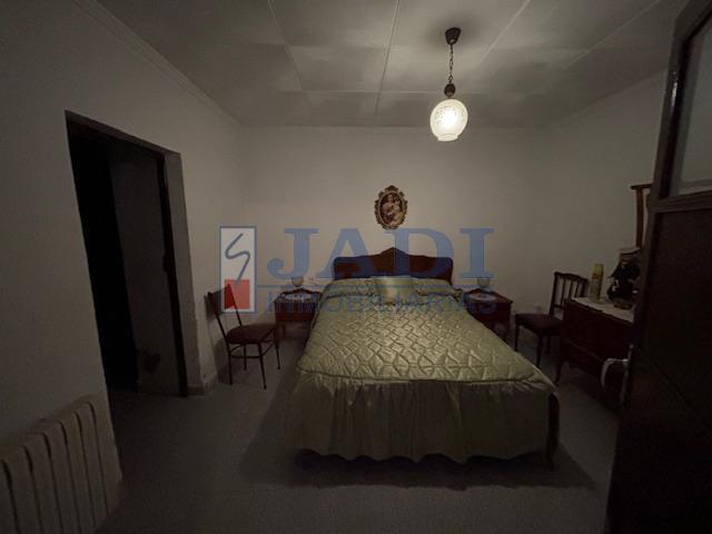 Venta de casa en Valdepeñas