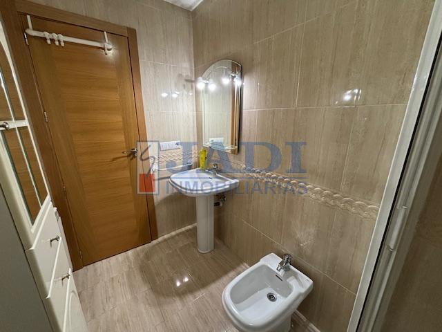 For sale of apartment in Valdepeñas