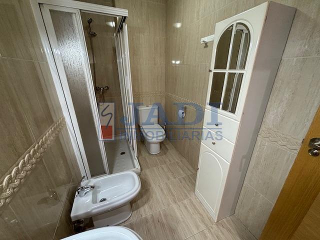 For sale of apartment in Valdepeñas