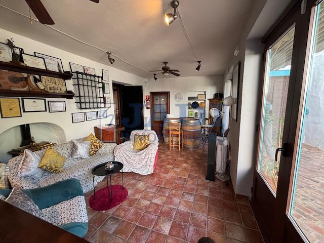 Venta de casa en Valdepeñas