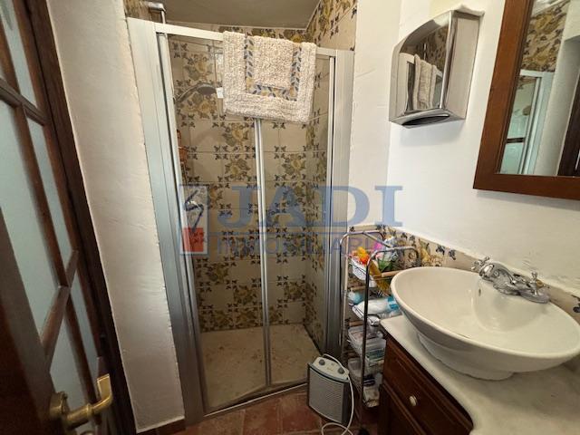 Venta de casa en Valdepeñas