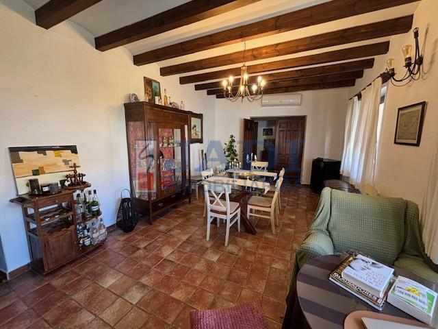 Venta de casa en Valdepeñas