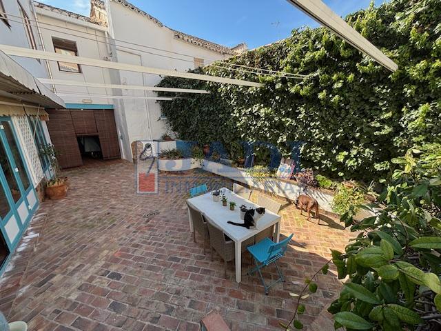 Venta de casa en Valdepeñas