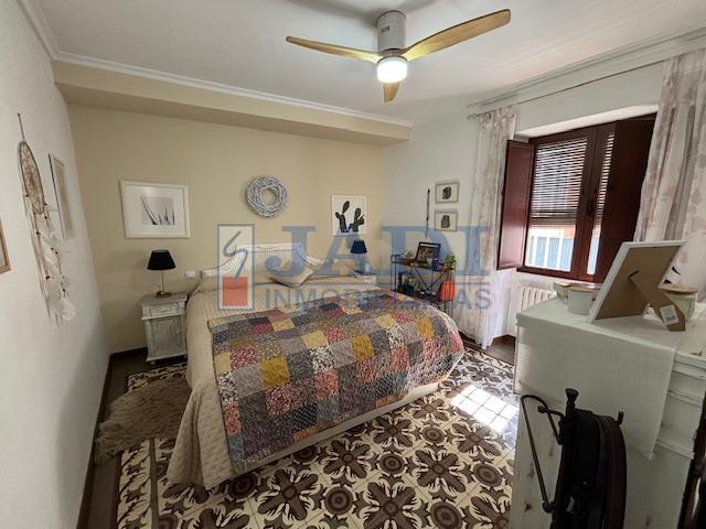 Venta de casa en Valdepeñas