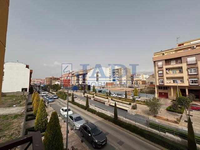 Venta de piso en Valdepeñas