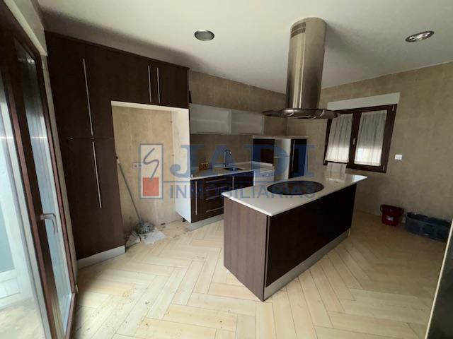 Venta de casa en Valdepeñas