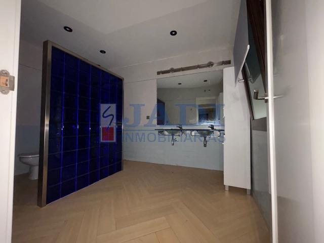 Venta de casa en Valdepeñas