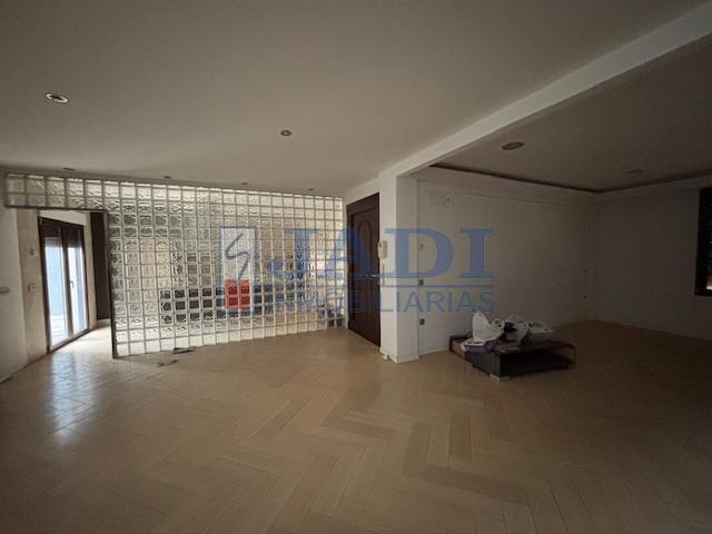 Venta de casa en Valdepeñas