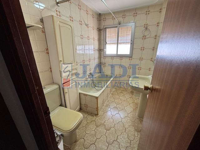 Venta de piso en Valdepeñas