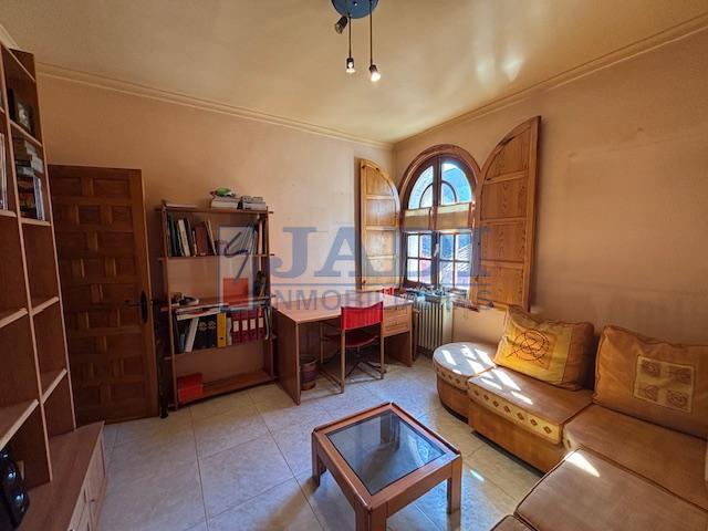 Venta de casa en Valdepeñas