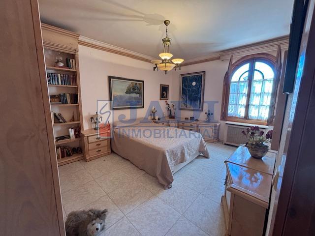 Venta de casa en Valdepeñas