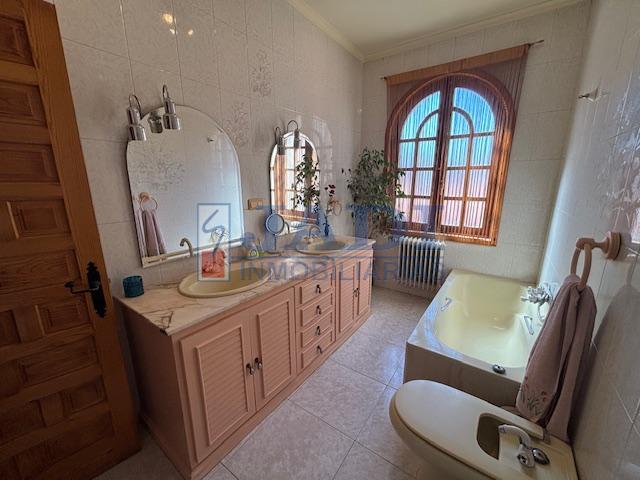 Venta de casa en Valdepeñas