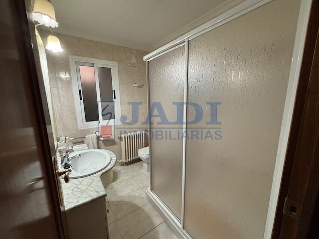 Venta de casa en Valdepeñas