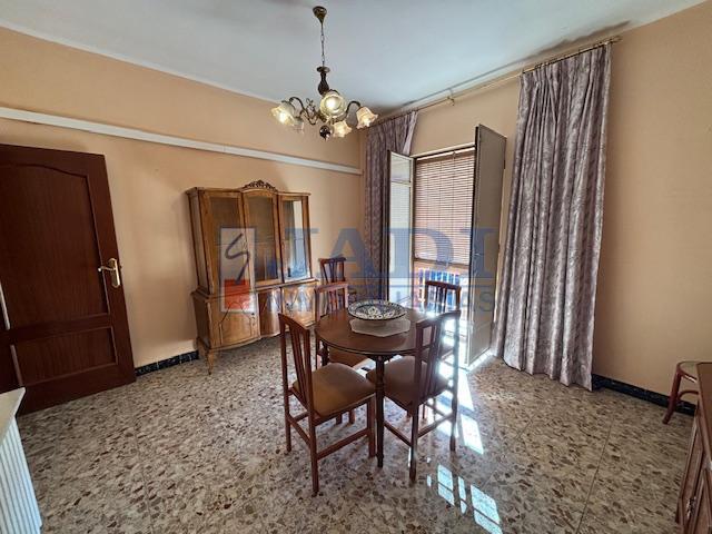 Venta de casa en Valdepeñas