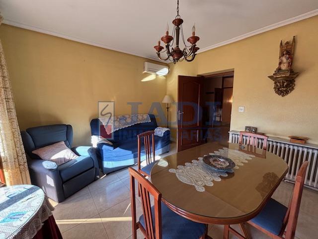 Venta de casa en Valdepeñas