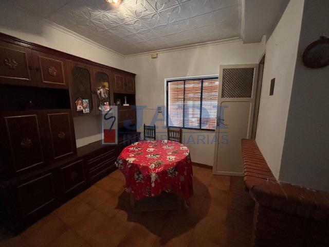 Venta de casa en Valdepeñas
