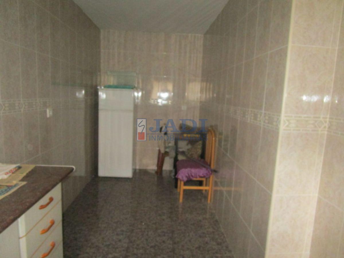 For sale of house in Valdepeñas