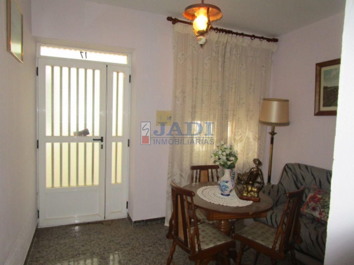 Venta de casa en Valdepeñas