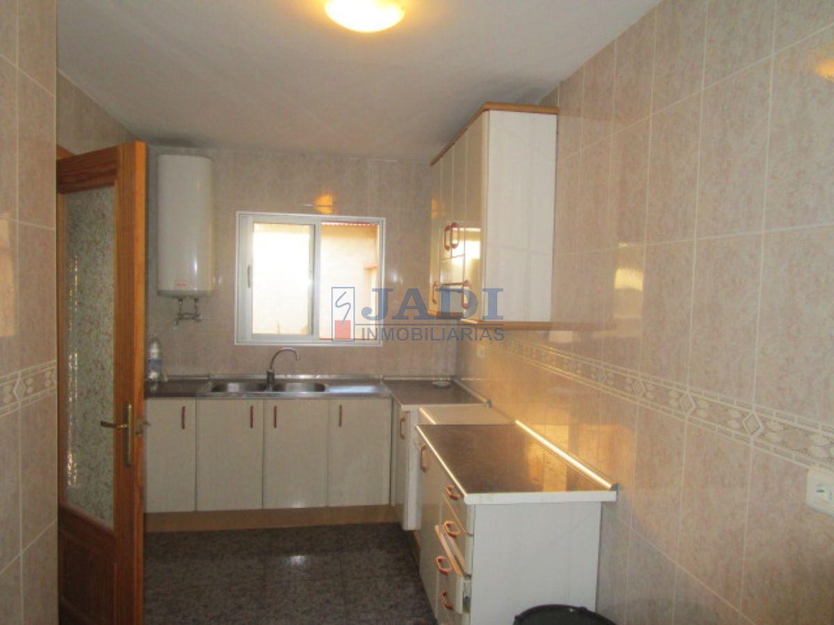 For sale of house in Valdepeñas