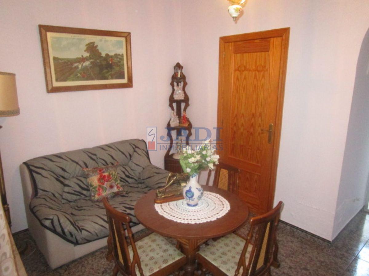 For sale of house in Valdepeñas