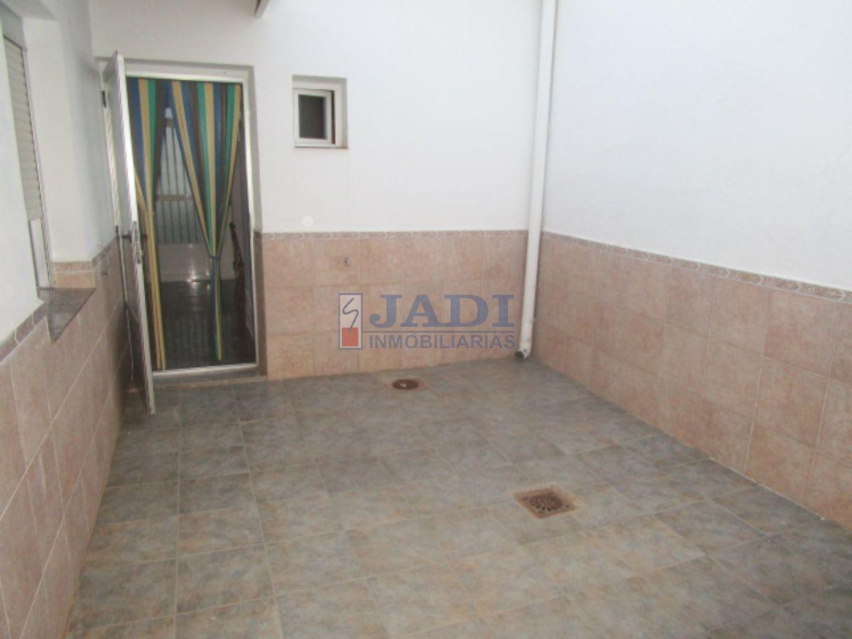 For sale of house in Valdepeñas