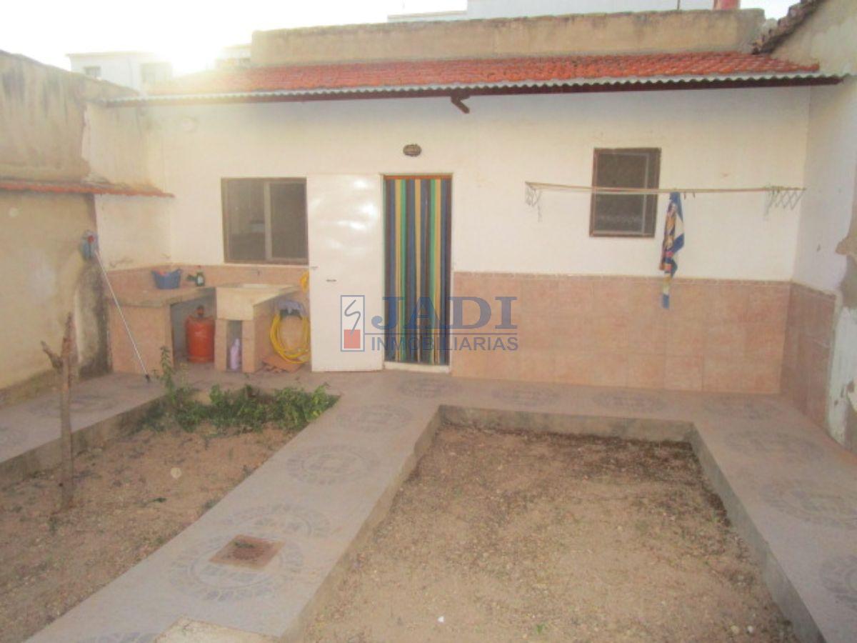 For sale of house in Valdepeñas