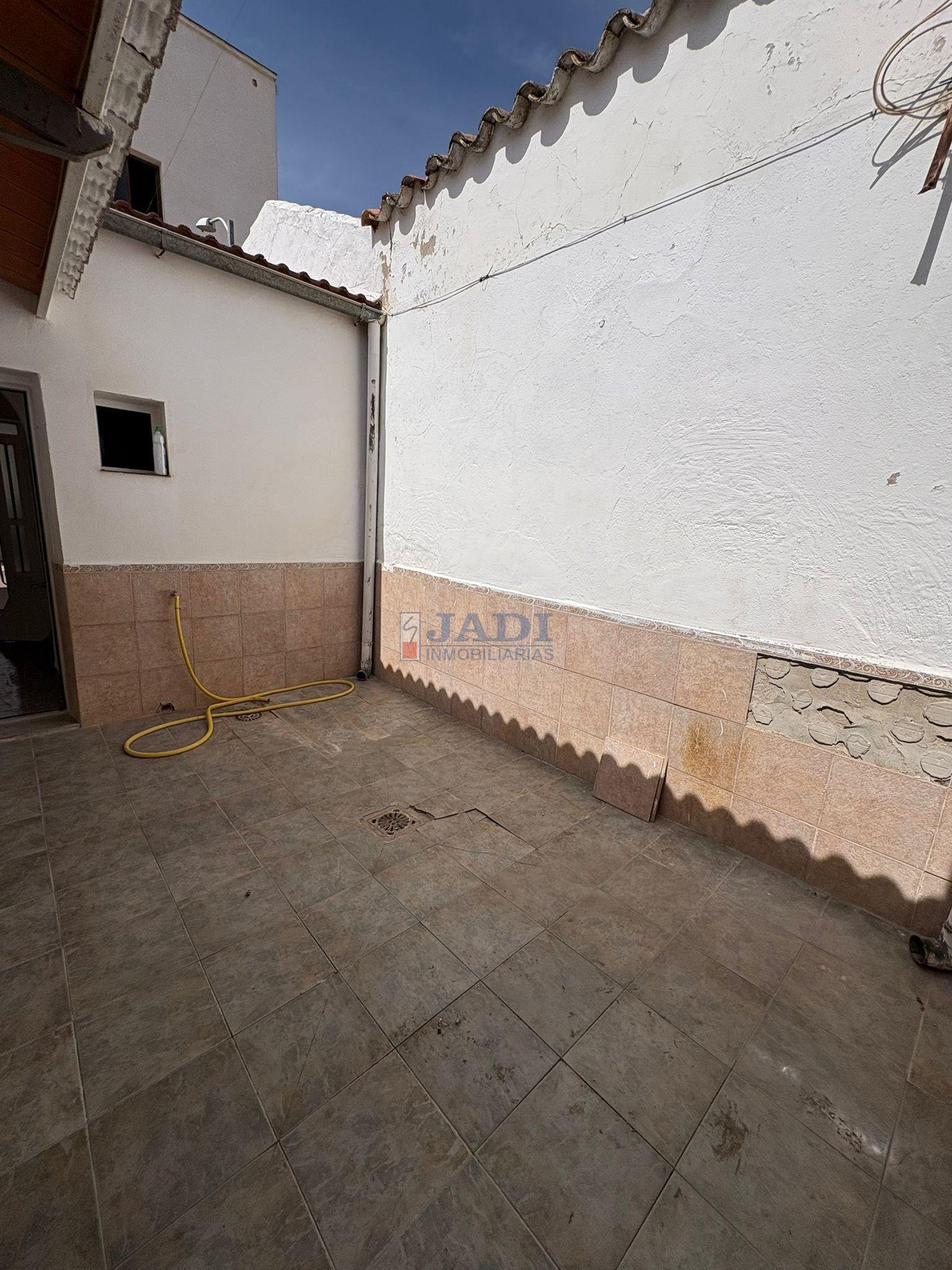 Venta de casa en Valdepeñas