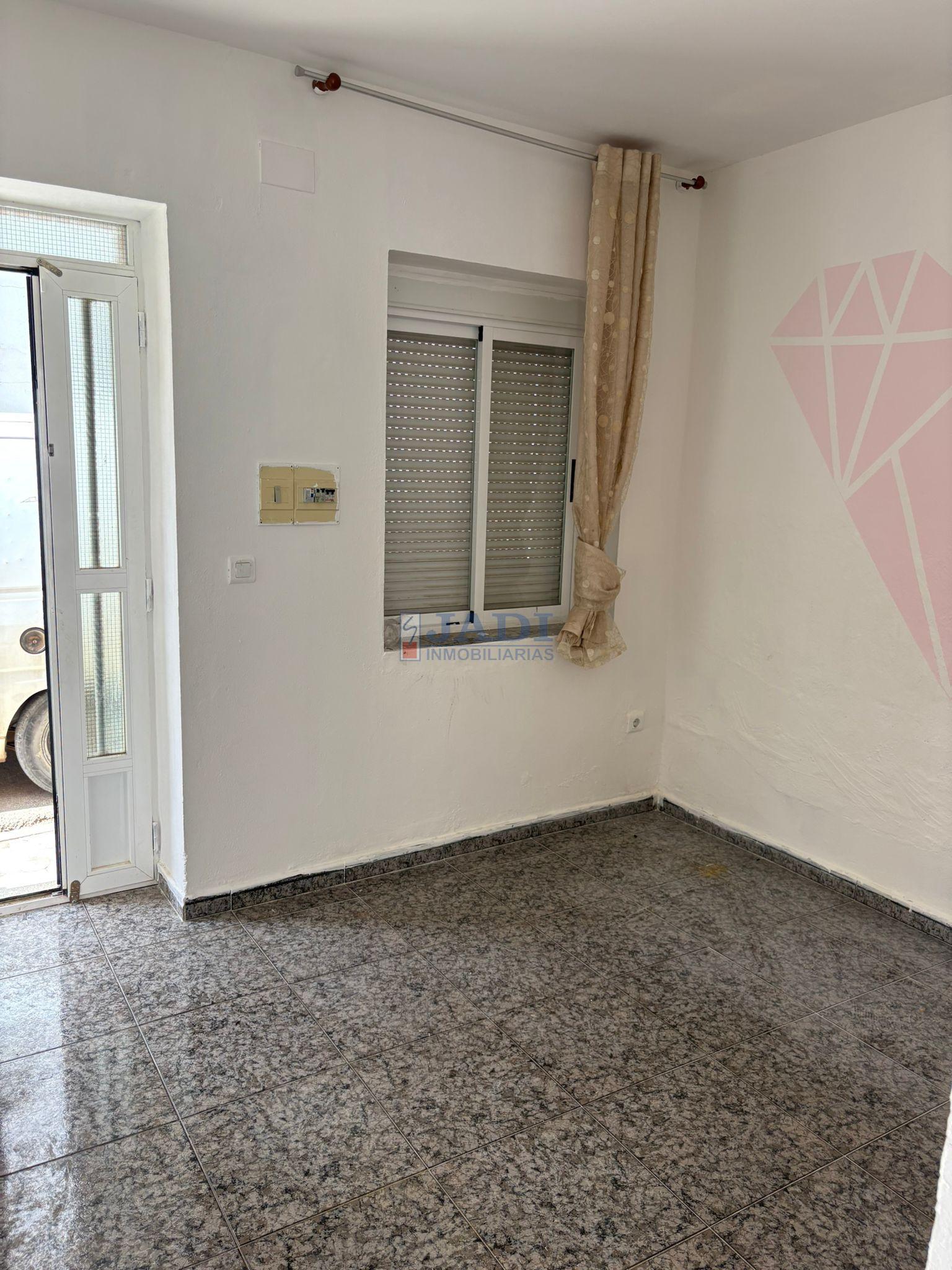 Venta de casa en Valdepeñas