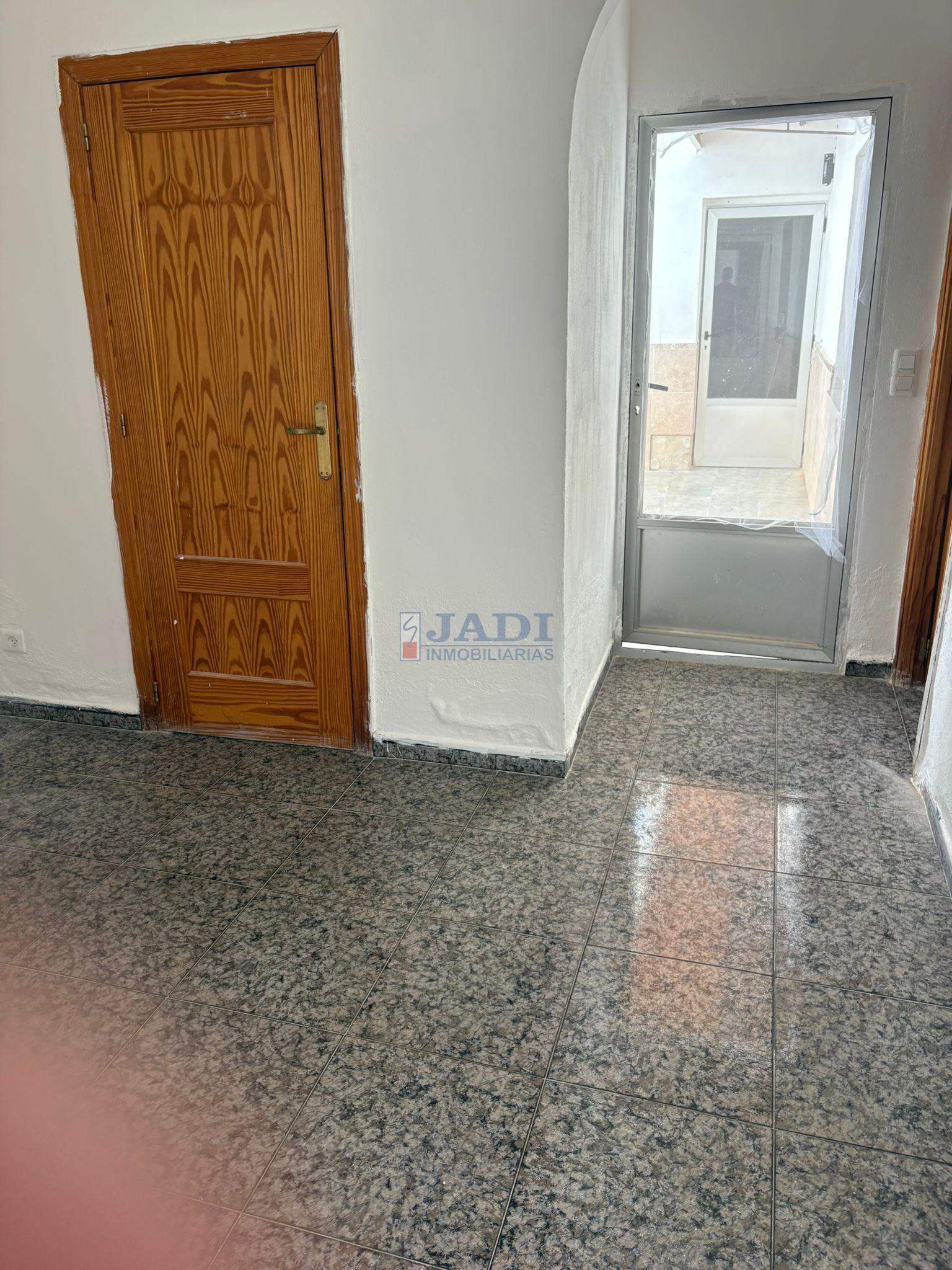 Venta de casa en Valdepeñas