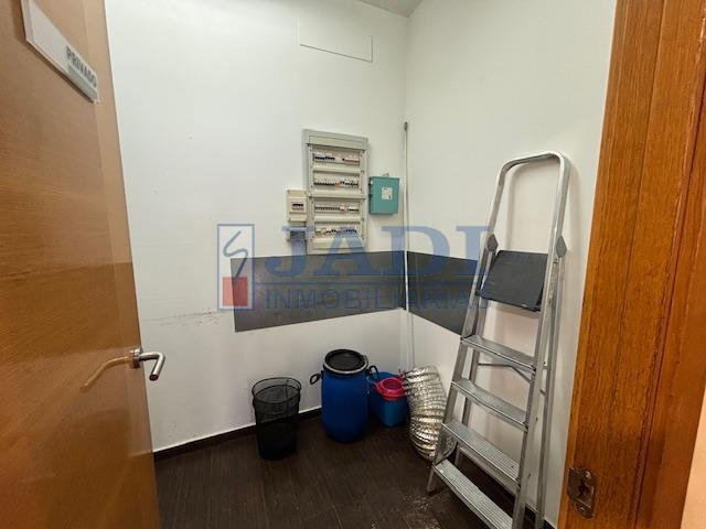 Venta de local en Valdepeñas