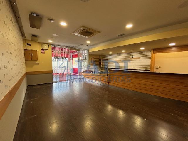 Venta de local en Valdepeñas