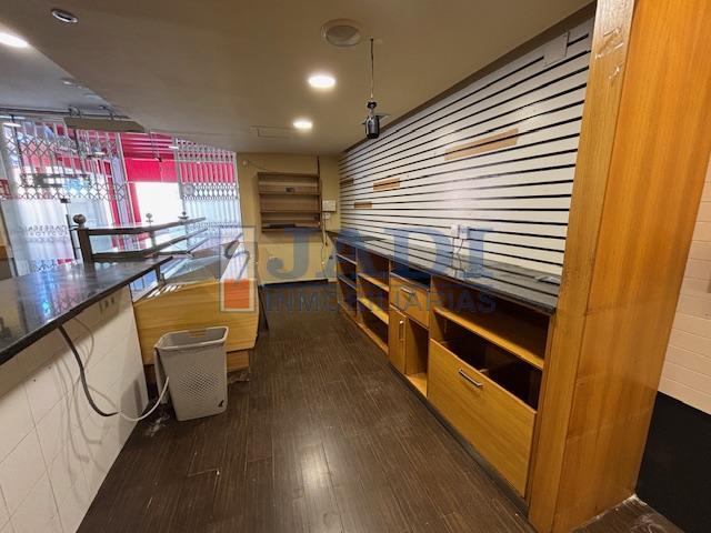 Venta de local en Valdepeñas