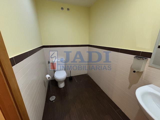 Venta de local en Valdepeñas