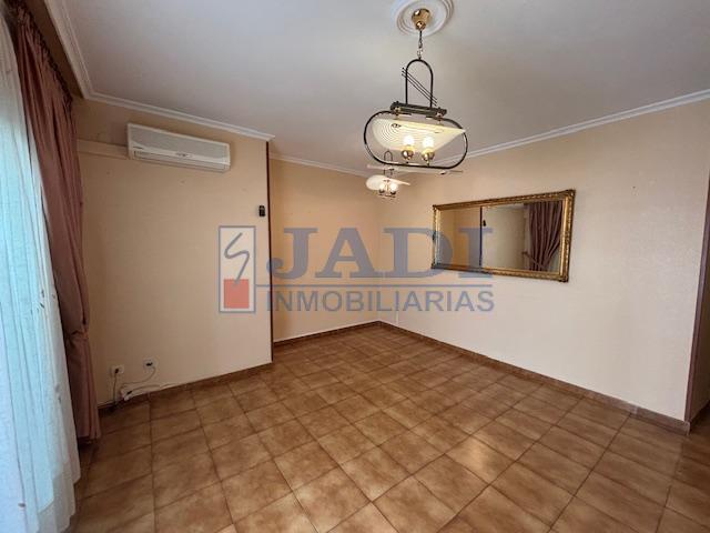 Venta de piso en Valdepeñas