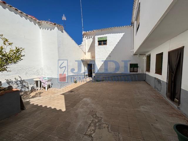 Venta de casa en Valdepeñas