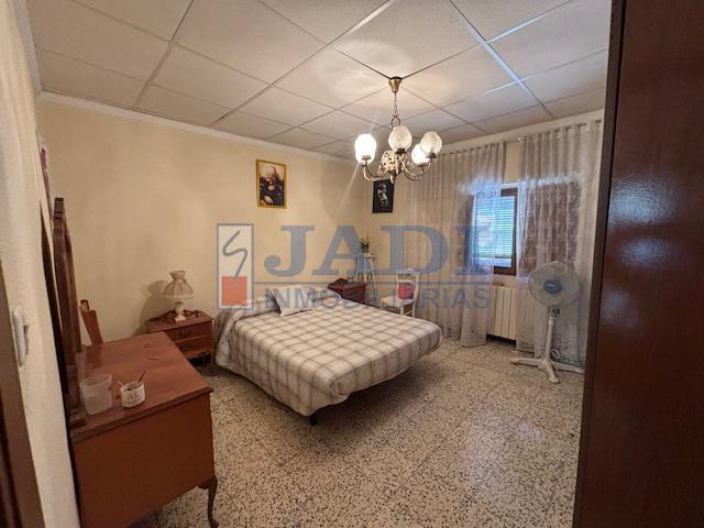 Venta de casa en Valdepeñas