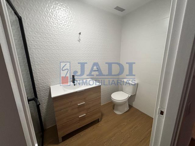 Venta de casa en Valdepeñas