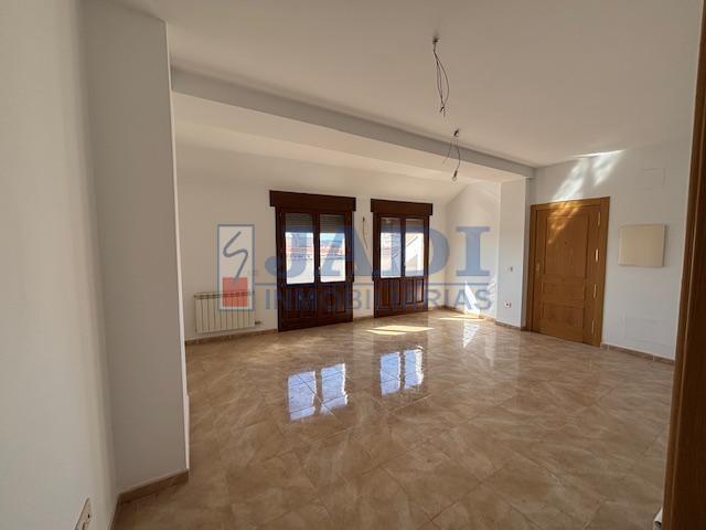 Venta de Ático en Valdepeñas