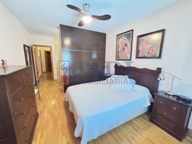 Venta de casa en Valdepeñas