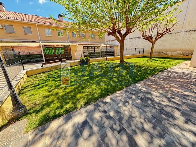 Venta de casa en Valdepeñas