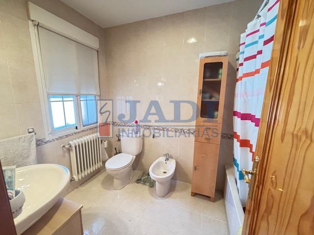 Venta de casa en Valdepeñas