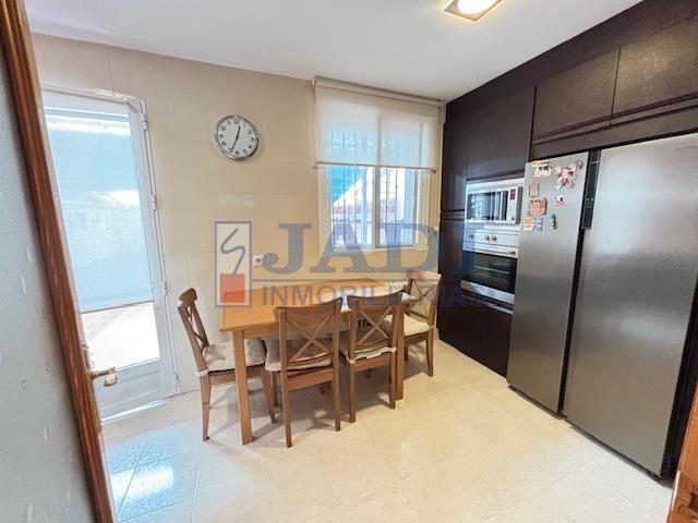 Venta de casa en Valdepeñas