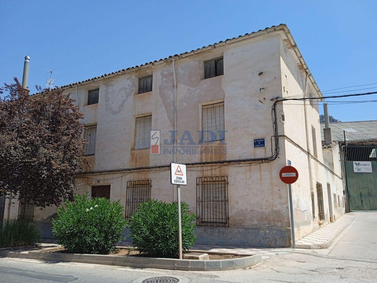 For sale of house in Segura de la Sierra
