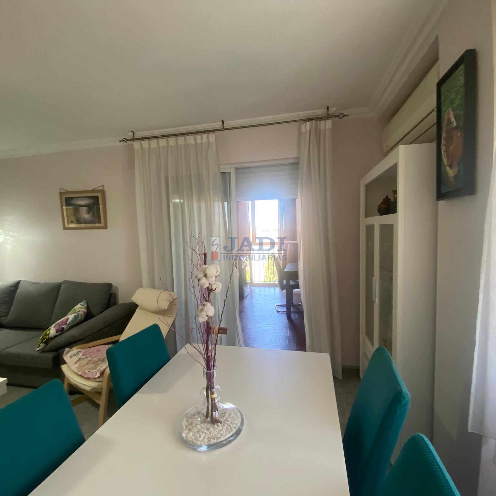Venta de piso en Valdepeñas
